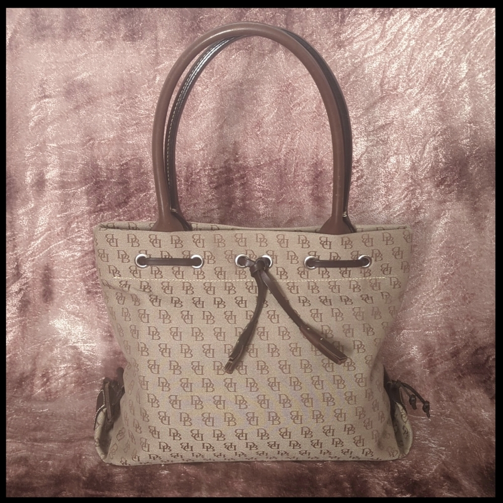 GUC Dooney and Bourke Inc Tote Bag Tan and Leather Made in USA